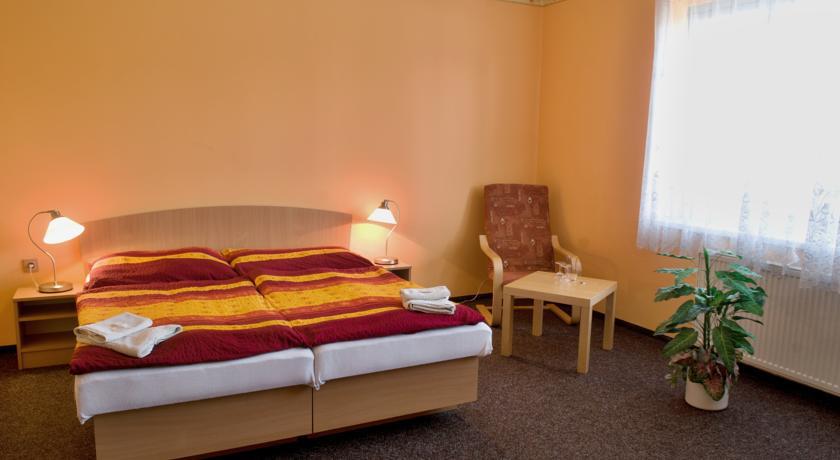 Hotel Bohemia Jičín Extérieur photo