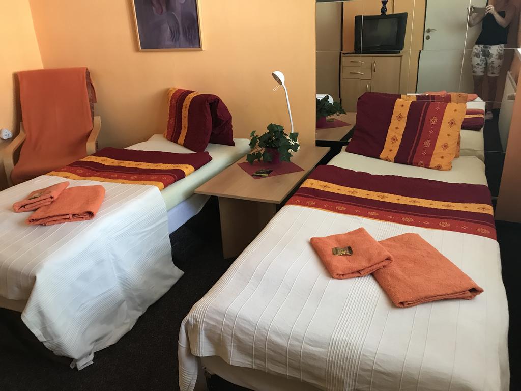 Hotel Bohemia Jičín Extérieur photo